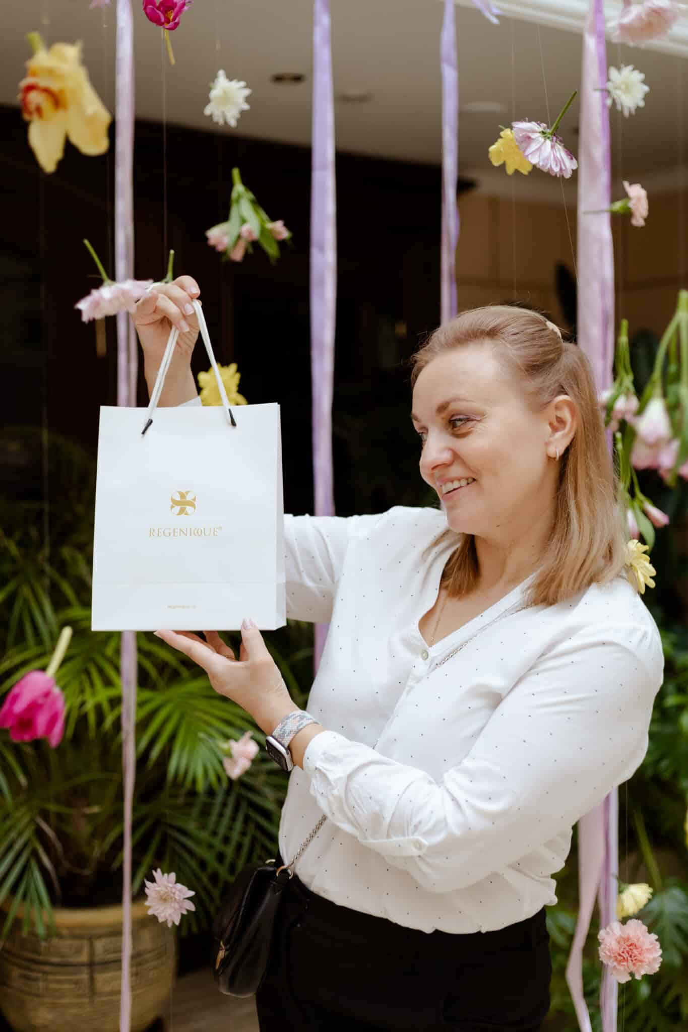 REGENIQUE® поддержал форум DEKA «Сияние весны» в Санкт-Петербурге
